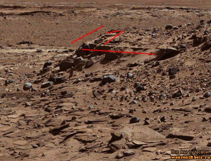 На Марсе найдены стены здания !